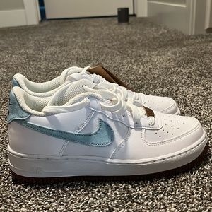 Brand new womens Nike AF1 “lilac” with tags never been worn size 8